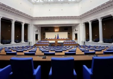 Парламентът за трети пореден ден не събра кворум