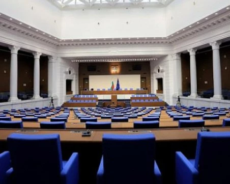 Парламентът за трети пореден ден не събра кворум