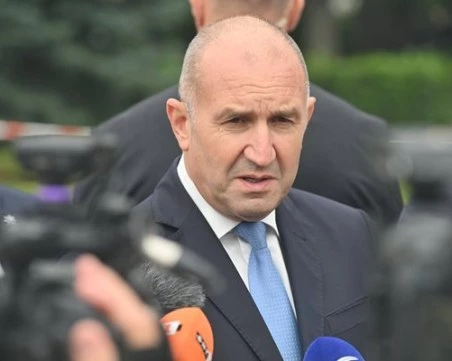 Радев: Аз какво съм виновен, че господин Борисов не е премиер?