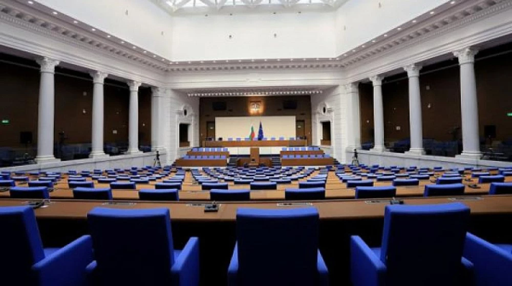 Парламентът за трети пореден ден не събра кворум