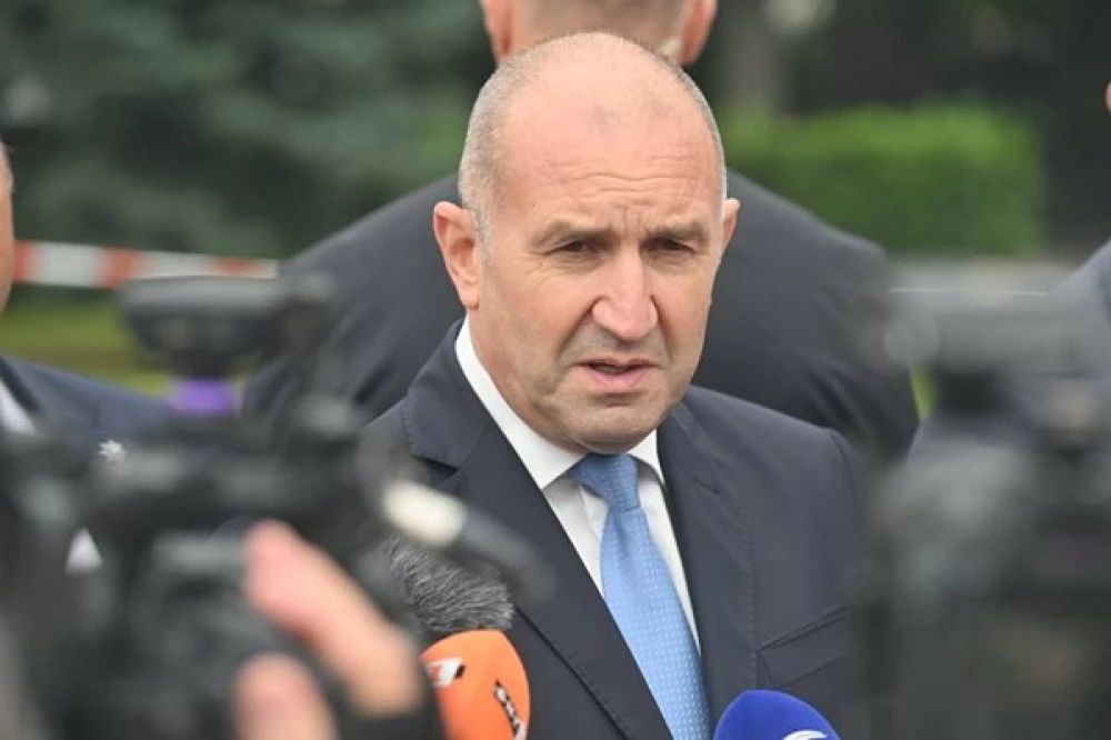 Радев: Аз какво съм виновен, че господин Борисов не е премиер?