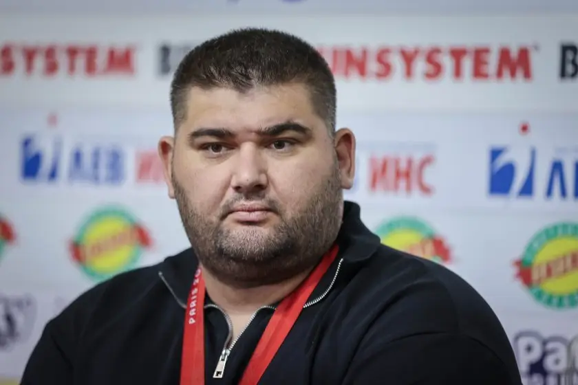 Велик! Шеста световна титла за Ружди Ружди в тласкането на гюле