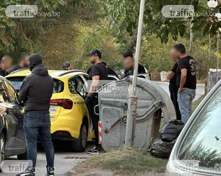 Маскирани полицаи блокираха улица в Кючука, задържаха мъж при акция