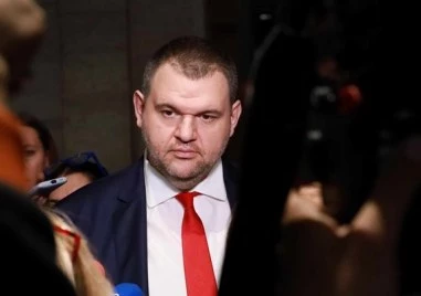 И Делян Пеевски поиска закриване на ДАИ