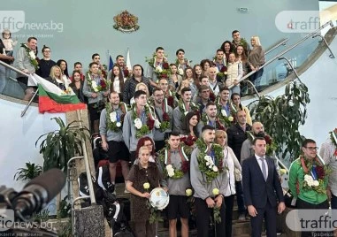 Президентът ще удостои с почетни плакети световните вицешампиони по волейбол