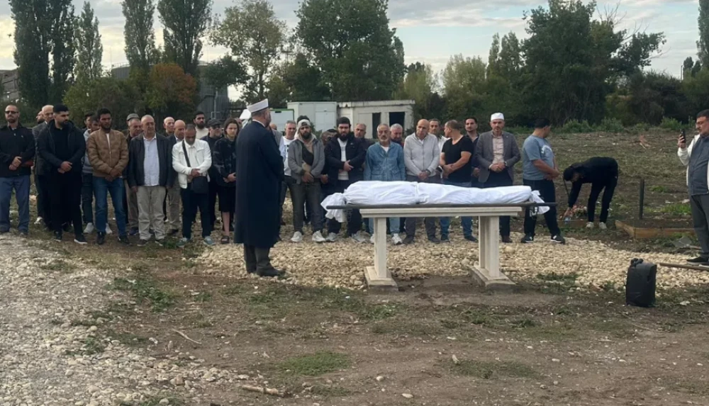 Погребаха сирийския лекар д-р Иса Али, загинал в зверската катастрофа в София
