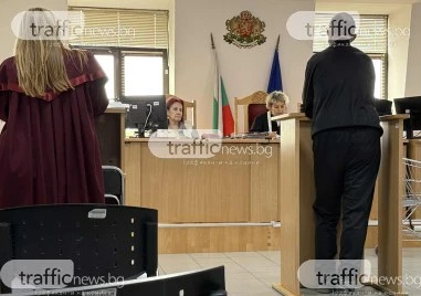 Как един баща от Пловдив търгува с достойнството на дъщеря си, за да получи развратни снимки от момчета