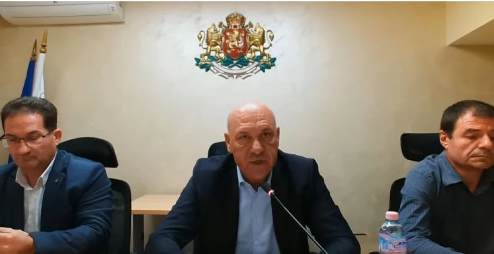 Кметът на Поморие щял да става 