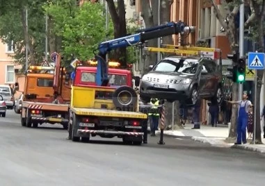 Дъждът спря репатраците в Пловдив, автомобили останаха блокирани с часове