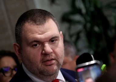 Делян Пеевски: Президентът Румен Радев натиска медиите, истерясва