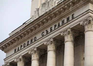 Политическа буря в НС: Борислав Сарафов и службите разпалиха нови конфликти