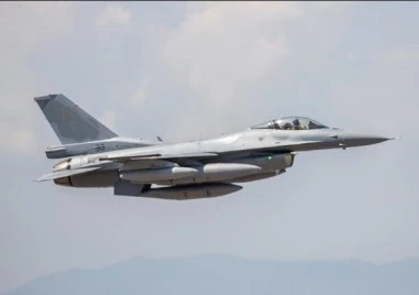 Пристигнаха у нас още два изтребителя F-16