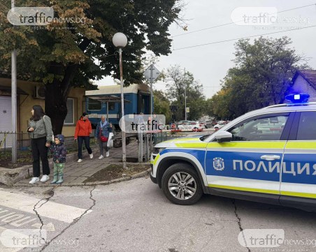 Пътнически влак блъсна човек на релсите в Смирненски, движението е затруднено