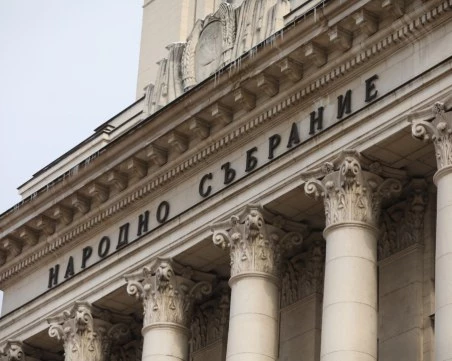 Политическа буря в НС: Борислав Сарафов и службите разпалиха нови конфликти