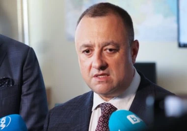 Министър Иванов: Има ли човешка намеса в пораженията от потопа ще стане ясно утре