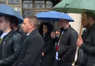 Протест пред сградата на Антикорупционната комисия