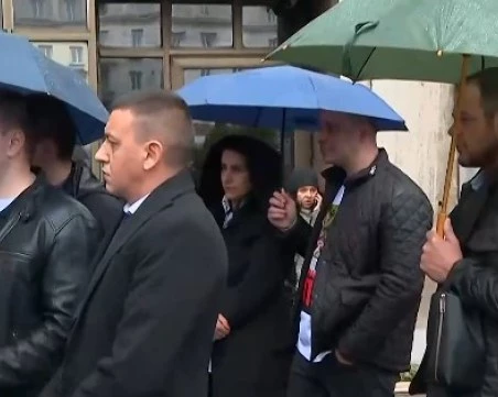 Протест пред сградата на Антикорупционната комисия