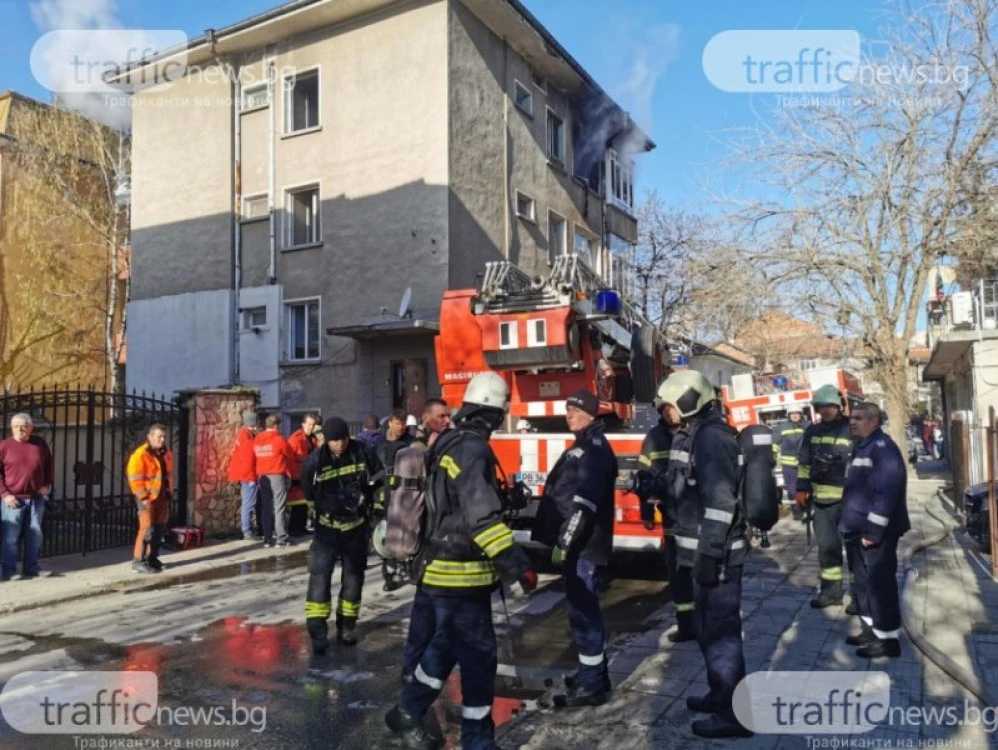 Евакуация в Пловдив! Пожар в подземен гараж вдигна цяла кооперация на крак