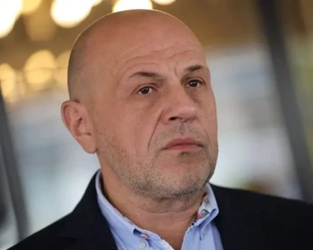 Томислав Дончев за Елените: Много бедствия са комбинация от стихиите на природата и човешката глупост