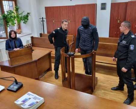 Съдът в Хасково осъди мъж условно за разпространение на детска порнография