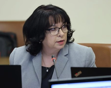 Теменужка Петкова: Всякакви слухове, че българите обедняват, са абсолютно неверни