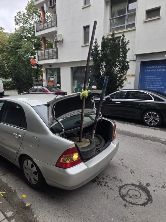 Общината пресече опит за запазване на паркомясто от улица в район „Северен