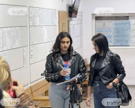 Разпитват пред психолог Дебора в Пловдивския съд днес