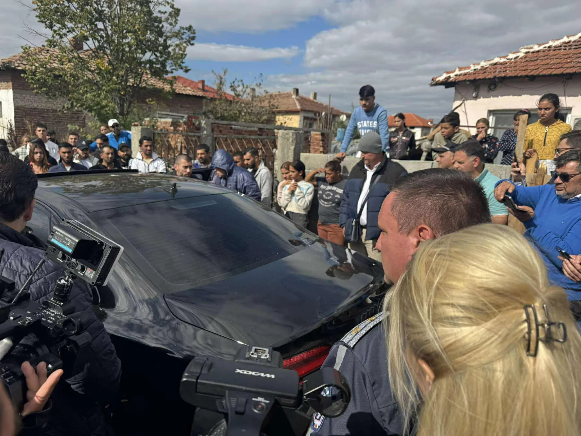 Напрежение в Огняново: Полицията с акция срещу купуването на гласове
