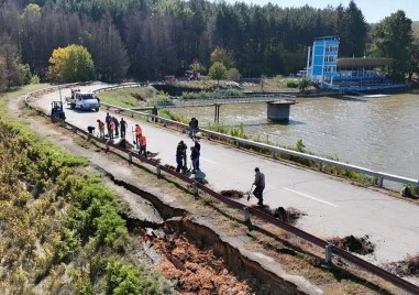 Язовирната стена край русенското село Николово съхне, нивото падна с 15 см