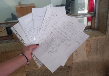 Протестиращите медици от УМБАЛ-Пловдив излъчиха група за среща с министъра на здравеопазването