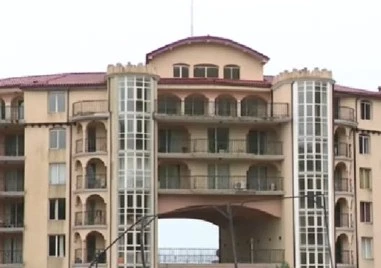 Собственик на апартамент в Негреско на Елените: Зад него имаше сметище, което блокираше пътя на реката