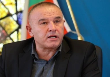 Стефан Ботев за Карлос Насар: Ако иска да тръгне към Катар, не може да го вържем тук