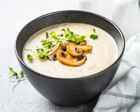 Кулинарно вдъхновение: Богата есенна супа с картофи и гъби