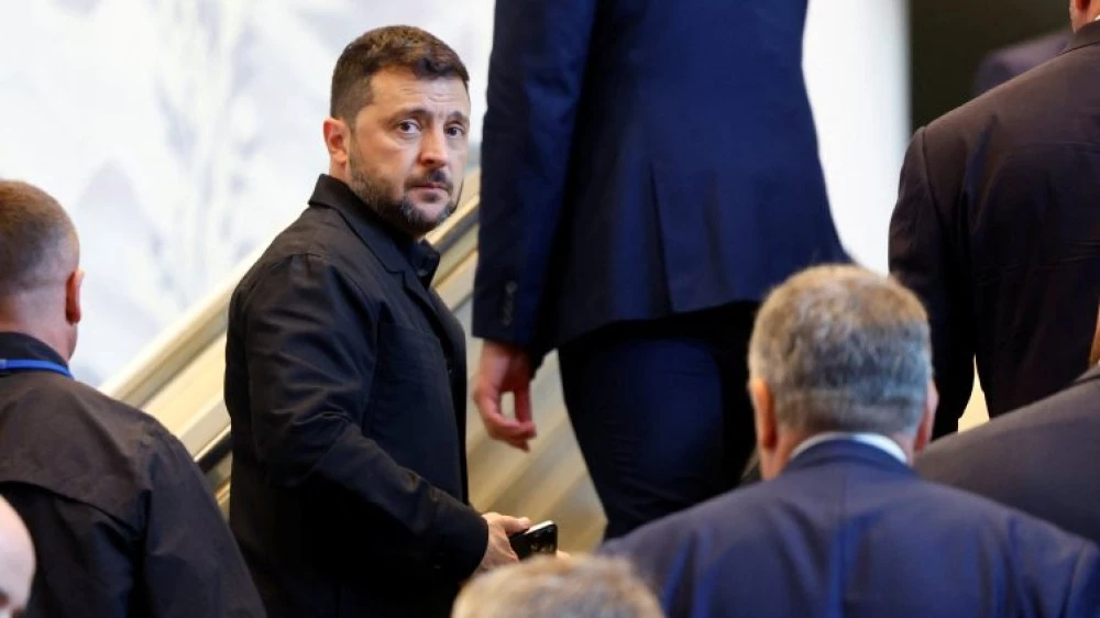 Проучване: Една четвърт от украинците искат Зеленски да остане президент след войната