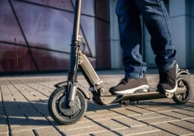 12-годишно момче е в кома след падане от електрическа тротинетка край Несебър