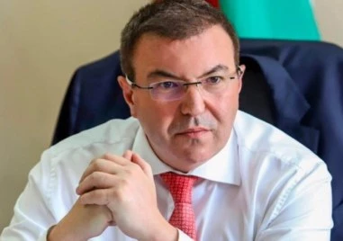 Подкрепям изцяло идеята да се въведе възрастова граница – забрана