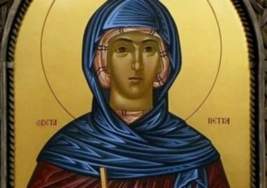Почитаме Света Петка, хиляди празнуват имен ден