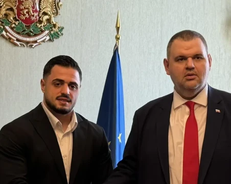 Делян Пеевски се срещна със световния шампион Карлос Насар