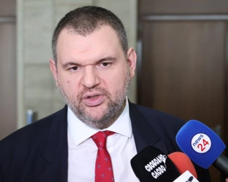 ДПС-Ново начало ще променя закона за НСО, за да може Радев да се откаже от охраната си