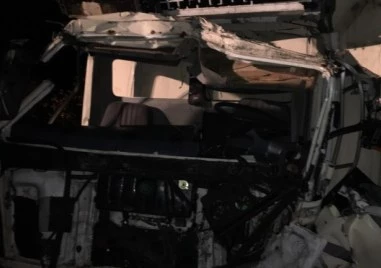 Автобус се преобърна в Сърбия, има загинали и над 80 ранени