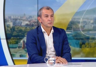 Доц. Михаил Околийски за социалните мрежи: Отровата е в дозата