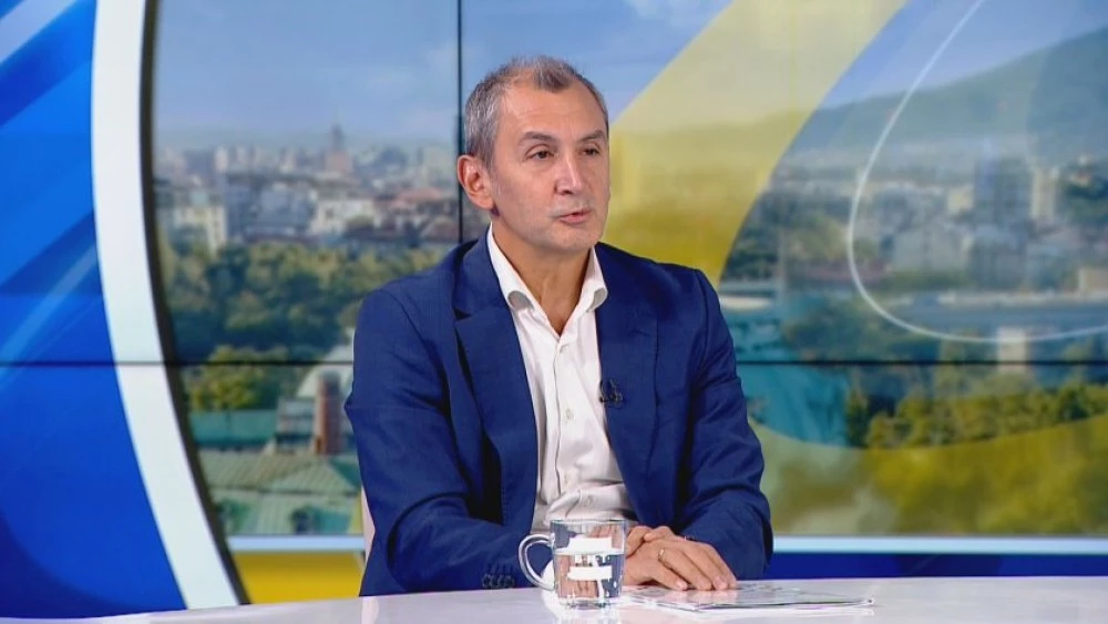 Доц. Михаил Околийски за социалните мрежи: Отровата е в дозата