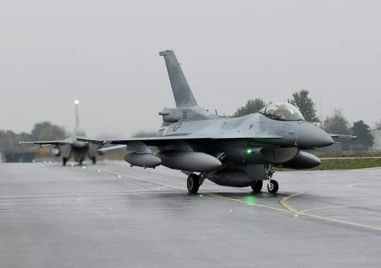 Още два самолета F-16 пристигнаха в България на Граф Игнатиево