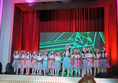 Пловдивски таланти направиха фурор на Европейския конкурс за нова детска песен „Златни искри 2025