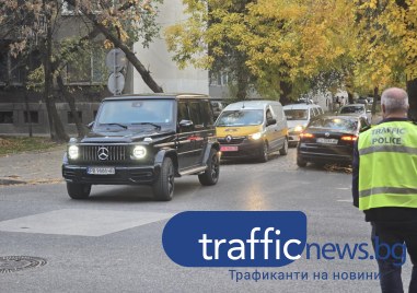 Наглост под носа на полицаи: Джип предприе забранен ляв завой след катастрофа по същата причина ВИДЕО