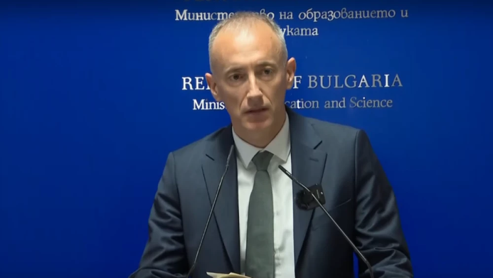 МОН с извънредно съвещание за сигурността в училищата, след като осмокласник наръга дете в София