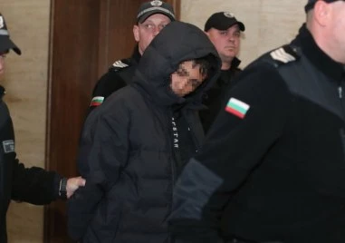 15-годишният, намушкал смъртоносно друг младеж в мола, не е останал за лечение