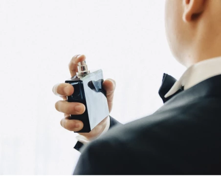 Ароматът на увереността – как да изберете перфектния мъжки парфюм