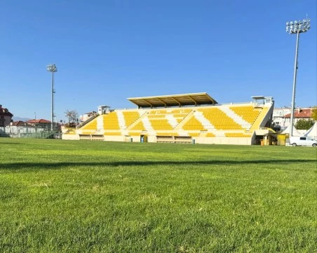 Ботев с инвестиция в клубната база, всички терени ще са с осветление