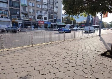 Монтираха нови преградни пана на ключови пътни артерии